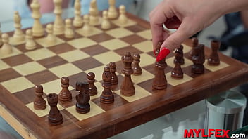 Preview 3 of Daolod Xxx Video - Mylfex - Chess Master Licking a Mom &amp_ her Step-Daughter Pussies