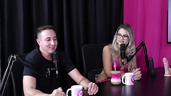 Preview 2 of Mum Take Baby - Foi pedida em namoro quando voltava do mercado,  e o primo sempre tentou atrapalhar o relacionamento - Kel Abate,  Bruno Abate &amp_ Mathheus Caetano (SHEER/RED)