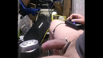 Preview 1 of Waebrutal Anal - estim my cock haed nice
