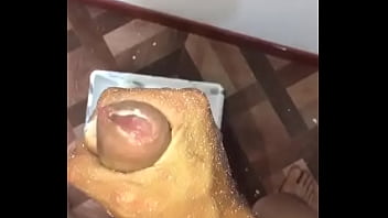 Preview 2 of Xxxinschools - Me ayuda a pintar o me pasas la brocha tu decides