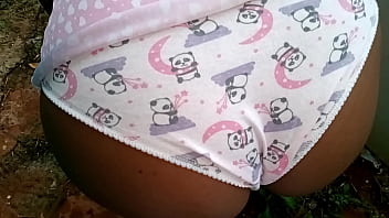 Preview 1 of Rare Video Brothel - priminha na casa de praia bem gostosa que delicia