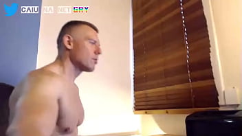 Preview 1 of Gay Creep Drunk And Sleep - Executivo caiu na net se masturbando - twitter @caiunanetgay