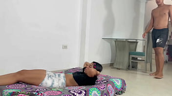 Preview 2 of Jessica Lynn The Ol Switcheroo - mi hermanastra se pone cachonda haciendo ejercicios y termina follandola muy duro hasta que se corre rico H.L