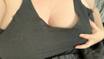 Preview 2 of Indonesian Girl Hot Horny - Playing with my sensitive nipples in bed / jugando con mis pezones