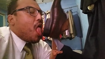 Preview 2 of Courtney Babyzz - El secreto perverso del G&aacute_ngster Brit&aacute_nico