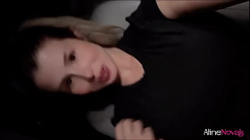 Preview 2 of Mega Boobs Solo - Loira safada sai de saia curta sem calcinha e se masturba no carro mostrando sua bucetinha bem molhadinha - alinenovak.com.br