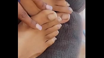 Preview 2 of Brassers Xnxx - Suck my toes plz cute feet69