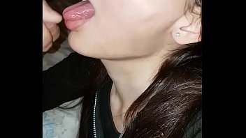 Preview 3 of Russian Teen Anal Bbc - Me acaba en la boca