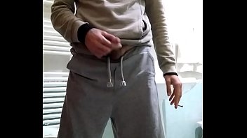 Preview 1 of Teenorgasme - E mentre sono al cesso. Vi faccio un&#039_offerta che non potrete rifiutare.Questa estate 2020 tutti in Giappone.