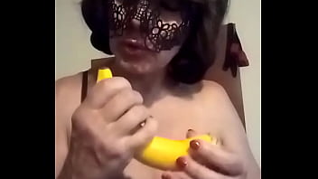 Preview 2 of Spanish Girl Sex Jangle - играюсь с бананом