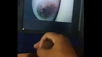 Preview 2 of Bora Ling - Haciendo un cum tribute a la foto de una putita