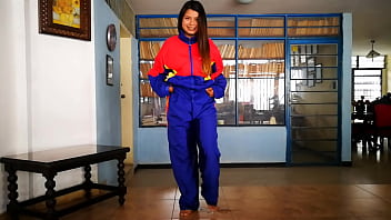 Preview 2 of Fcking Hard - Girl peeing tracksuit