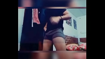 Preview 3 of Www Desihdsexvideo - Bailando perreo,  quien quiere verme bailar desnudo?