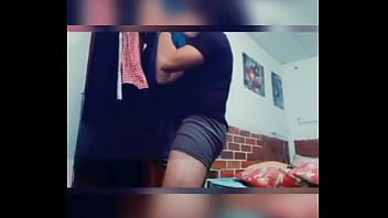 Preview 4 of Www Desihdsexvideo - Bailando perreo,  quien quiere verme bailar desnudo?