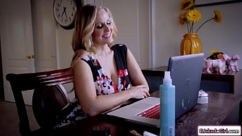 Preview 1 of Bj Waerend Der Fahrt - Milf facesits stepdaughters lesbian gf