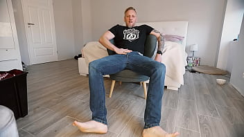 Preview 1 of Beeazzer Xxx - Big Guy with Bare Foot jerk of and dirty talk how punish you My gay of footage