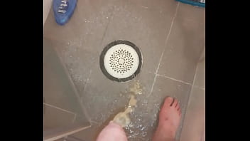 Preview 1 of Melanie Hicks With Her So Mistak - Pissing in shower