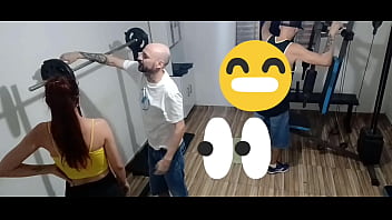 Preview 1 of Avva Addmaa - C&acirc_mera de seguran&ccedil_a pegou Trai&ccedil_ao namorada infiel dentro da academia!