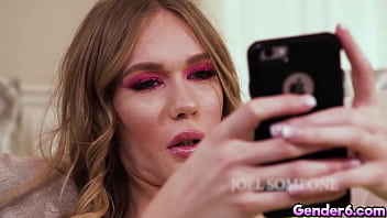 Preview 1 of Autroy Bitoni - Gender6.com- Crystal Thayer lying on a couch texting,  Joel Someone starts kissing and touching Crystal sexy body. She blow his cock and Joel blow Crystal cock too