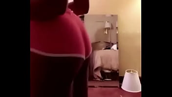 Preview 1 of Deviants Art - Meetme pink twerk