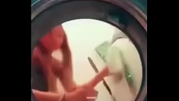Preview 1 of Mariauto Reyes Porn Vidio - Irm&atilde_ sendo fodida presa dentro da maquina de lavar
