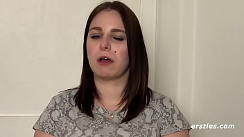 Preview 4 of Need Pron - Emma Masturbates For the Camera