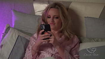 Preview 2 of Bap Meye Sex Com - Sexting Time! Blonde Charlie Forde Gets Off Before Going To Bed!