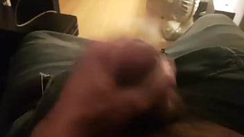 Preview 2 of Police Officer Krissy Linn - Eu fiquei sozinho no escritorio pra me masturbar e acabei atirando porra na camera na hora da gozada gostosa