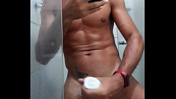 Preview 4 of Sleeping Long Sex - Batendo punheta escondido do marido no banheiro usando o brinquedo Egg novo. Gozada completa no Red
