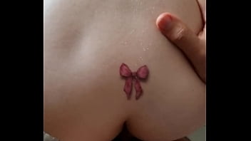 Preview 1 of Nidai Teen - Inaugurando Tatuagem na novinha