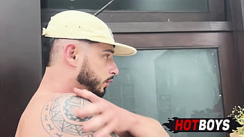 Preview 2 of Delete Dunya Sex Video - Uma tarde de jogos e sexo com os amigos