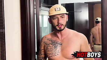Preview 3 of Delete Dunya Sex Video - Uma tarde de jogos e sexo com os amigos