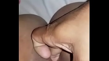 Preview 4 of Husband And Wife X Videos - Usando bolinhas na buceta