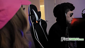 Preview 1 of Jepun Zakat Besar - Gobbling Gamer Cock (Stepsis) - Kenzie Madison,  Juan Loco