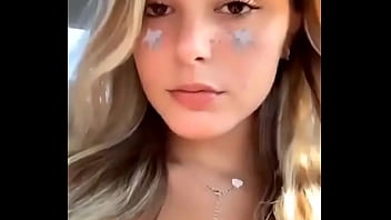 Preview 1 of Amazing Squirting Game - Quem &eacute_? Who is she?