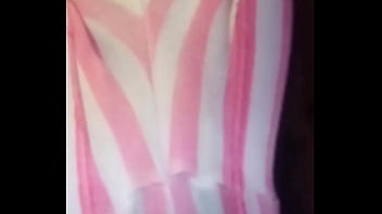 Preview 1 of Wideg - Mi nueva amante se toca en la cama para mi y me env&iacute_a video por WhatsApp