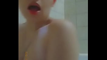 Preview 4 of Pumping Squirt - Bubblebath