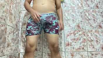 Preview 4 of Full Sexxx Vidio On - Foque de pau duro tirando a cueca