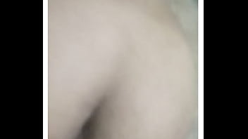 Preview 2 of Uspr - De quatro mostrando o bumbum