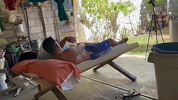 Preview 1 of Sex Amatir Indonesia Swinger - Me dejan cuidando la tienda pero cuando sal&iacute_ de ba&ntilde_arme estaban cogiendo mis amigos y me un&iacute_