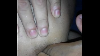 Preview 4 of Toilet Girls Sexy Hindi - Depois de uma conversa,  rola nesse puto