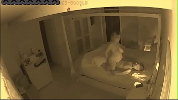 Preview 2 of Youjizz Xx Estefpader - milf big tits hidden cam