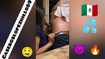 Preview 2 of Fist Time Vido - QUE RICO CUANDO TIENES UNA AMIGA MUY CACHONDA,  QUE HASTA ELLA SOLITA SE EMPUJA PARA QUE LE ENTRE MAS EN LA BOCA Y SUS GEMIDOS RIQUISIMOS