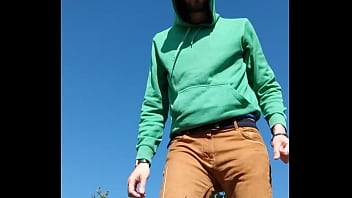 Preview 1 of Clsss Roon - Pissing in nature