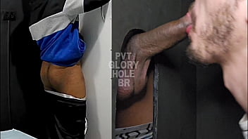 Preview 3 of Bbw Aunties Hot - O garot&atilde_o h&eacute_tero comprometido que havia perguntado se poderia voltar ao GH retornou e adorou a evolu&ccedil_&atilde_o do meu espa&ccedil_o... Me encheu de porra!!! (COMPLETO NO RED)
