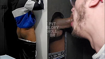 Preview 1 of Bbw Aunties Hot - O garot&atilde_o h&eacute_tero comprometido que havia perguntado se poderia voltar ao GH retornou e adorou a evolu&ccedil_&atilde_o do meu espa&ccedil_o... Me encheu de porra!!! (COMPLETO NO RED)