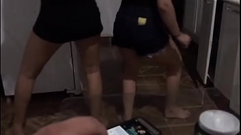 Preview 2 of Group Sex With Hot Blondes - Novinha dan&ccedil_ando