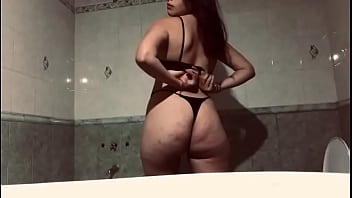 Preview 1 of Austrolian - mi amiga Cande me manda videaso para la cuenta