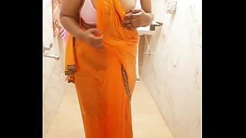 Preview 2 of Video Meme - Indian maid bathing in saree
