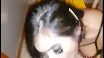 Preview 1 of Kapde Utarkar Xxx Village - Shemale blowjob